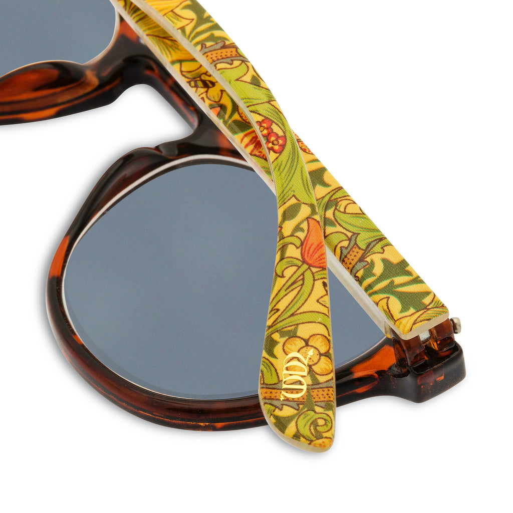 Golden Lily Tortoiseshell sunglasses detail